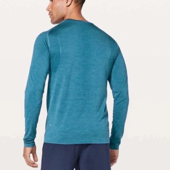 Lululemon metal vent tech - Picture 3 of 17